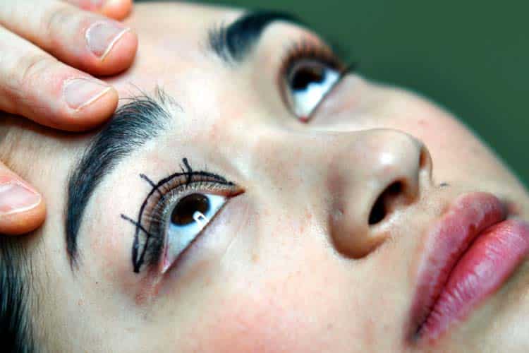 Qué debes saber sobre la Blefaroplastia o procedimiento de Doble